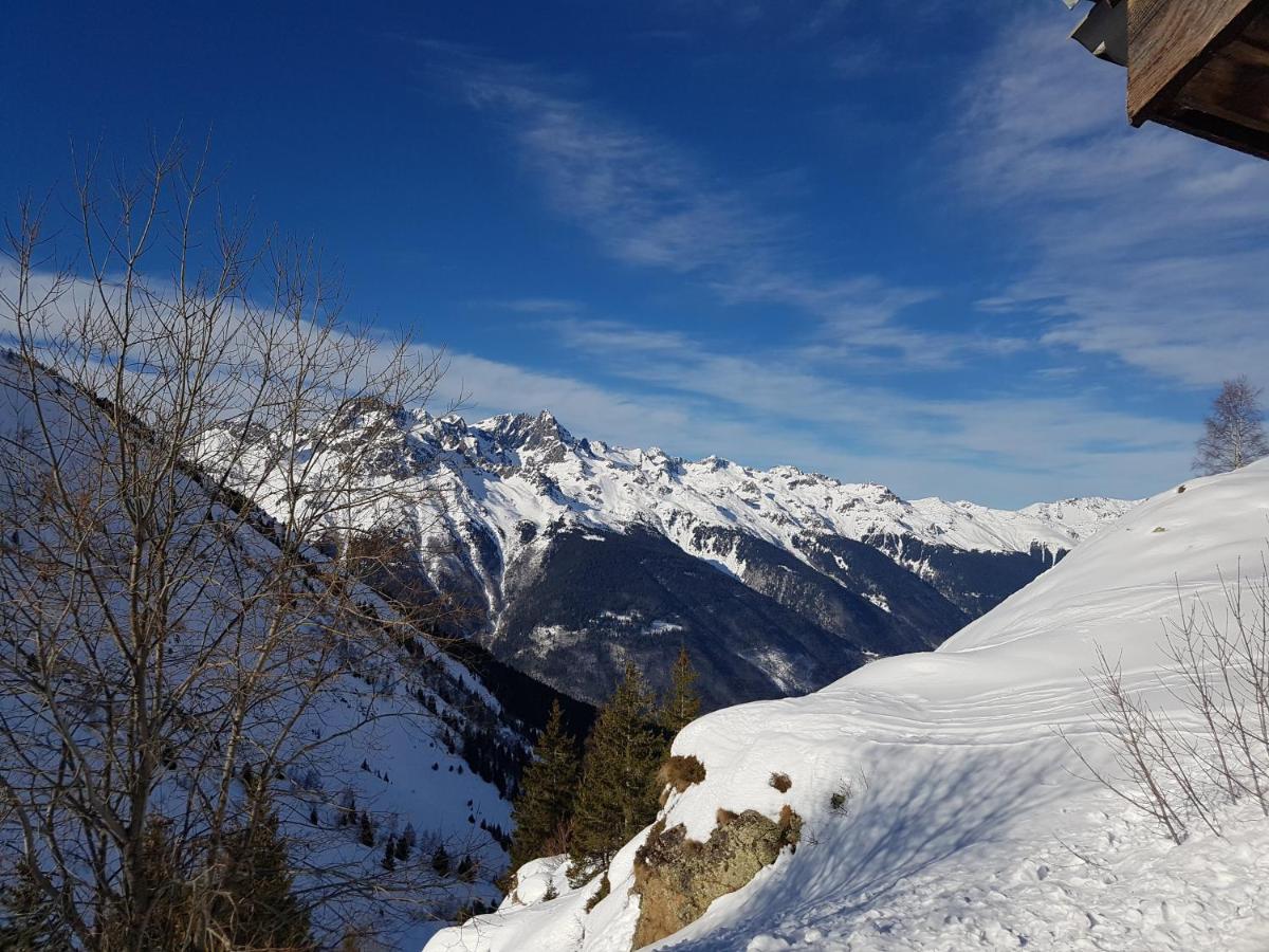 Appartement Le Pic Blanc Oz Buitenkant foto