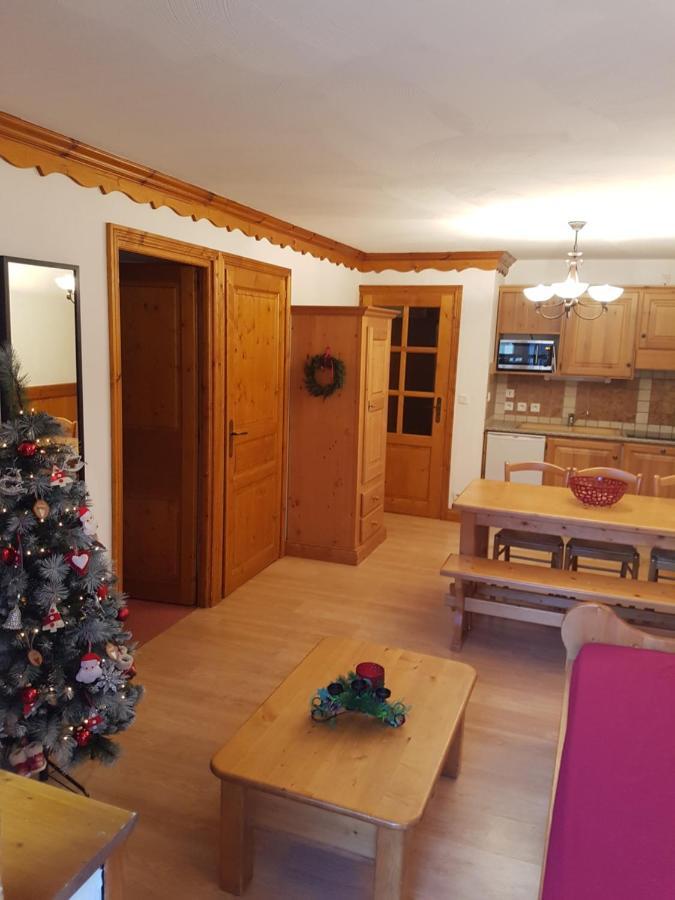 Appartement Le Pic Blanc Oz Buitenkant foto